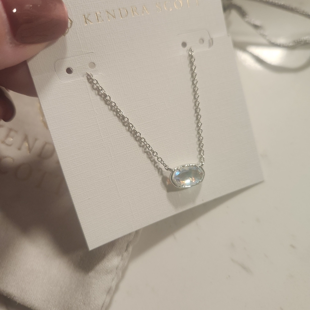 NWT Kendra Scott Grayson Silver Pendant Necklace in Dichroic Glass - Picture 2 of 4
